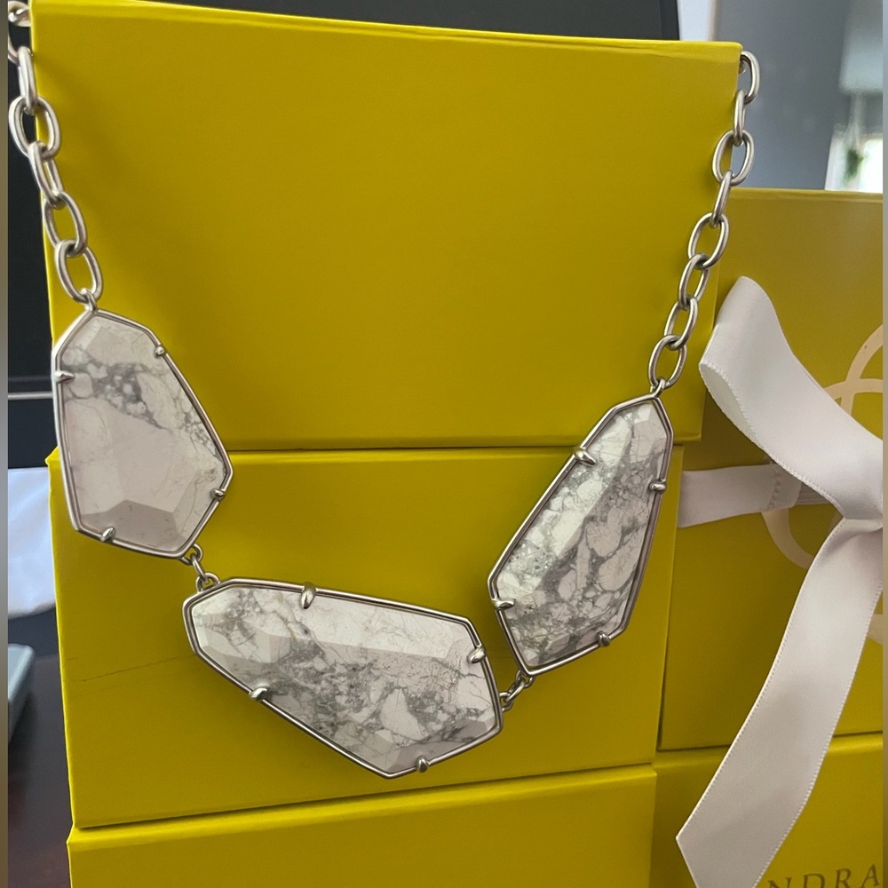 Kendra Scott Statement Necklace Rhodium/ White Howlite
